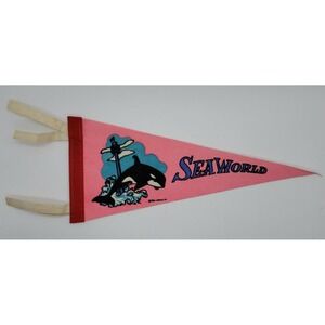 Vintage small pink Sea World Orca Whale Shamu‎ travel souvenir felt flag pennant